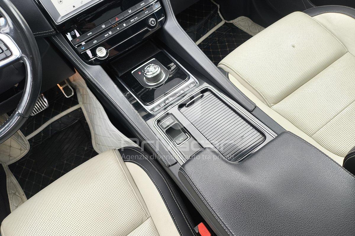 JAGUAR F-Pace 2.0 D 240 CV AWD aut. R-Sport