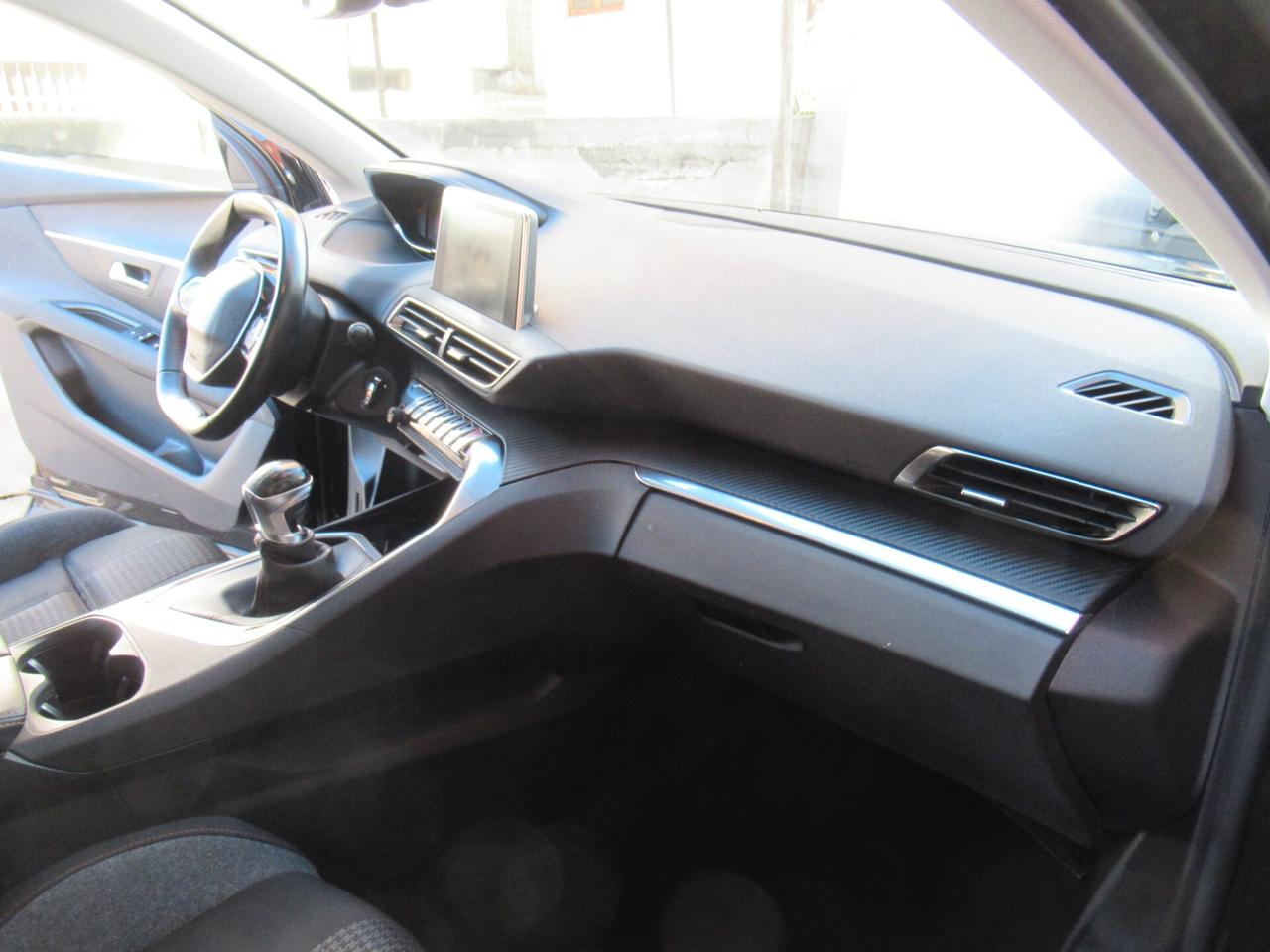 Peugeot 3008 BlueHDi 130 S&S Business