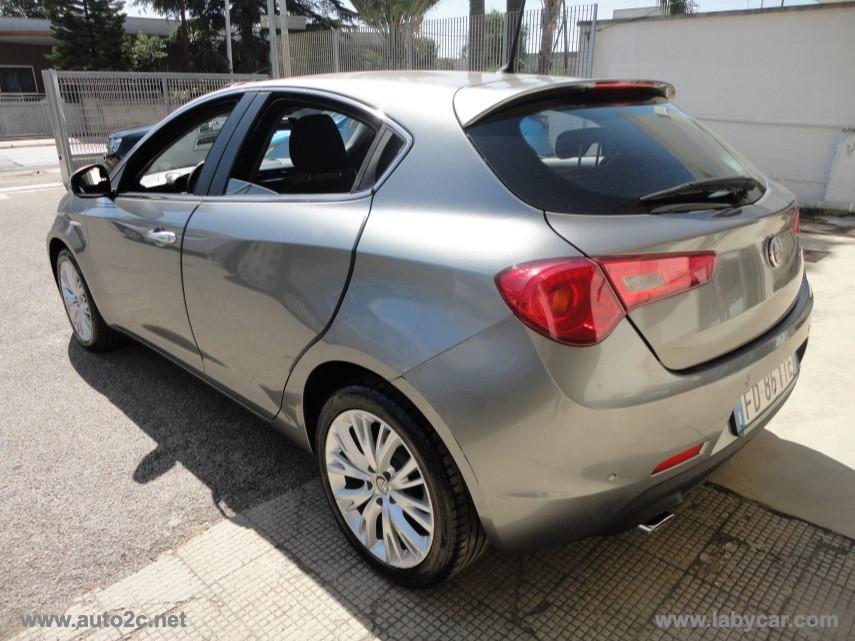 ALFA ROMEO Giulietta 1.6 JTDm-2 120 CV Distinctive