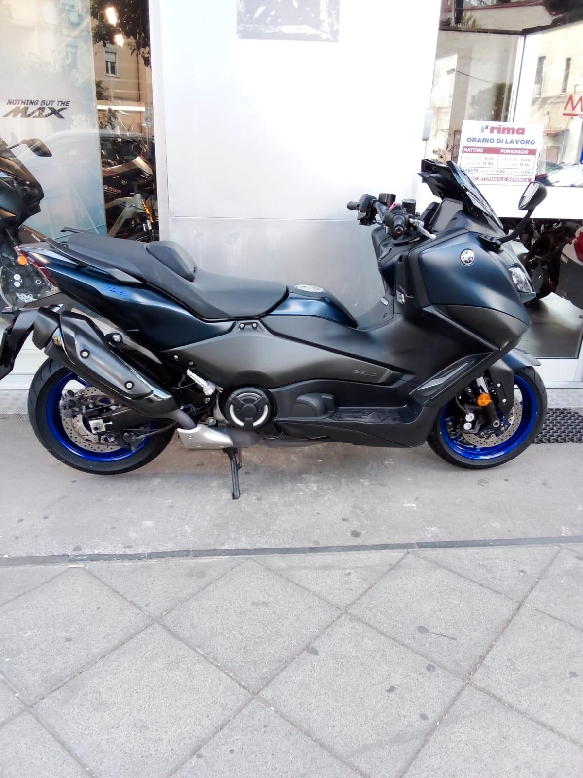 Yamaha TMAX 560