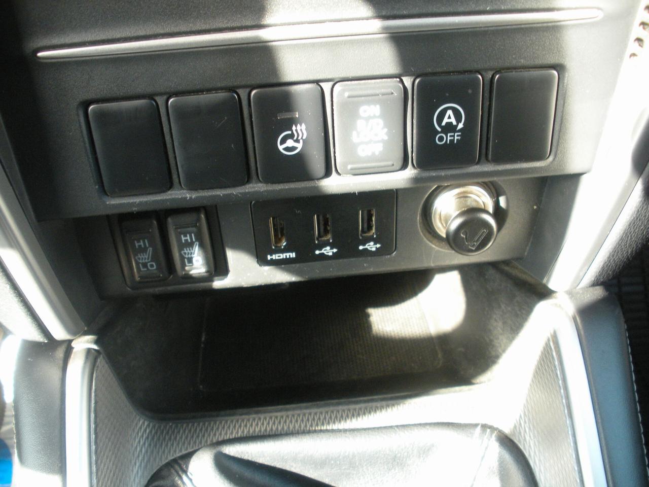 Mitsubishi L200 2.3 D Club Cab 4x4 Super Select Intense