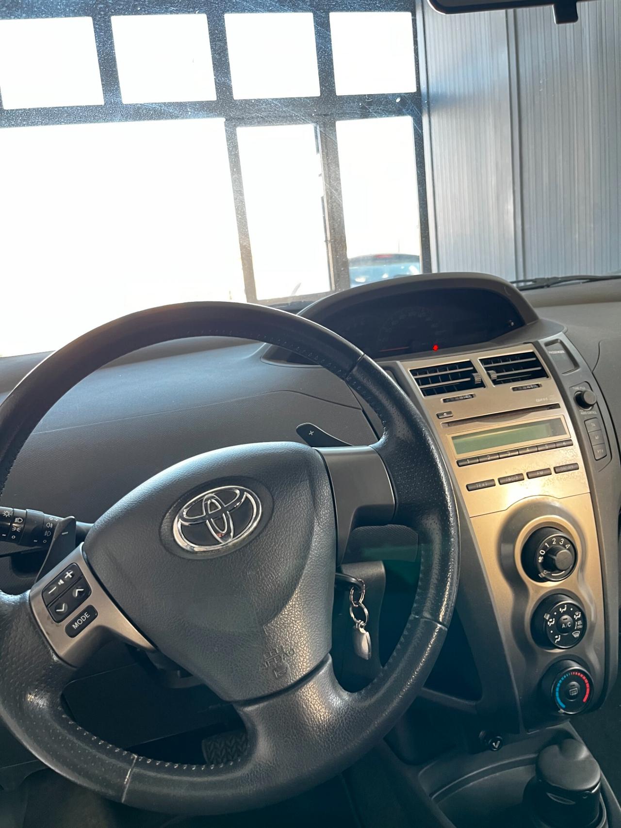 TOYOTA YARIS 1.3 5 porte M-MT S