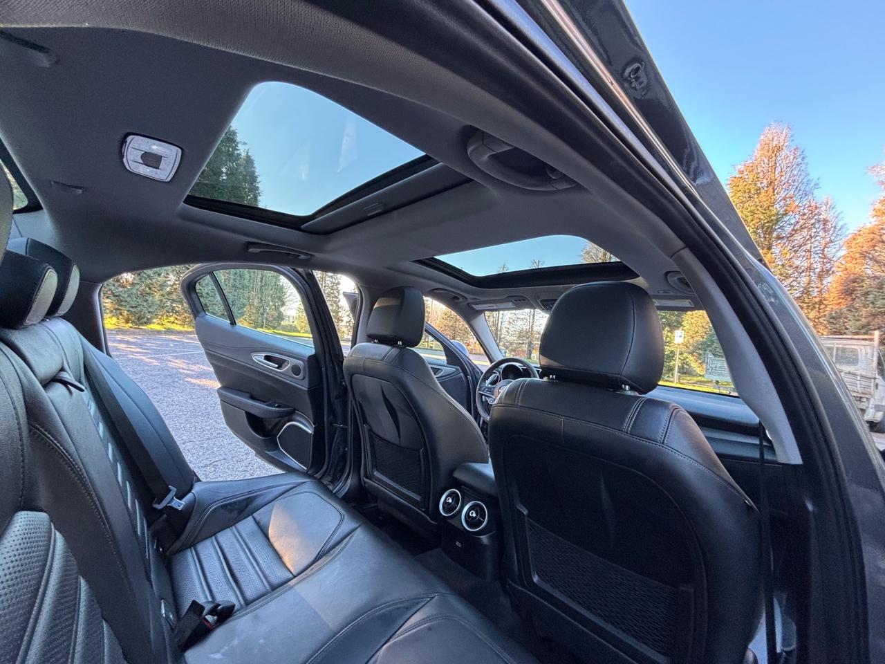 Alfa Romeo Giulia VELOCE