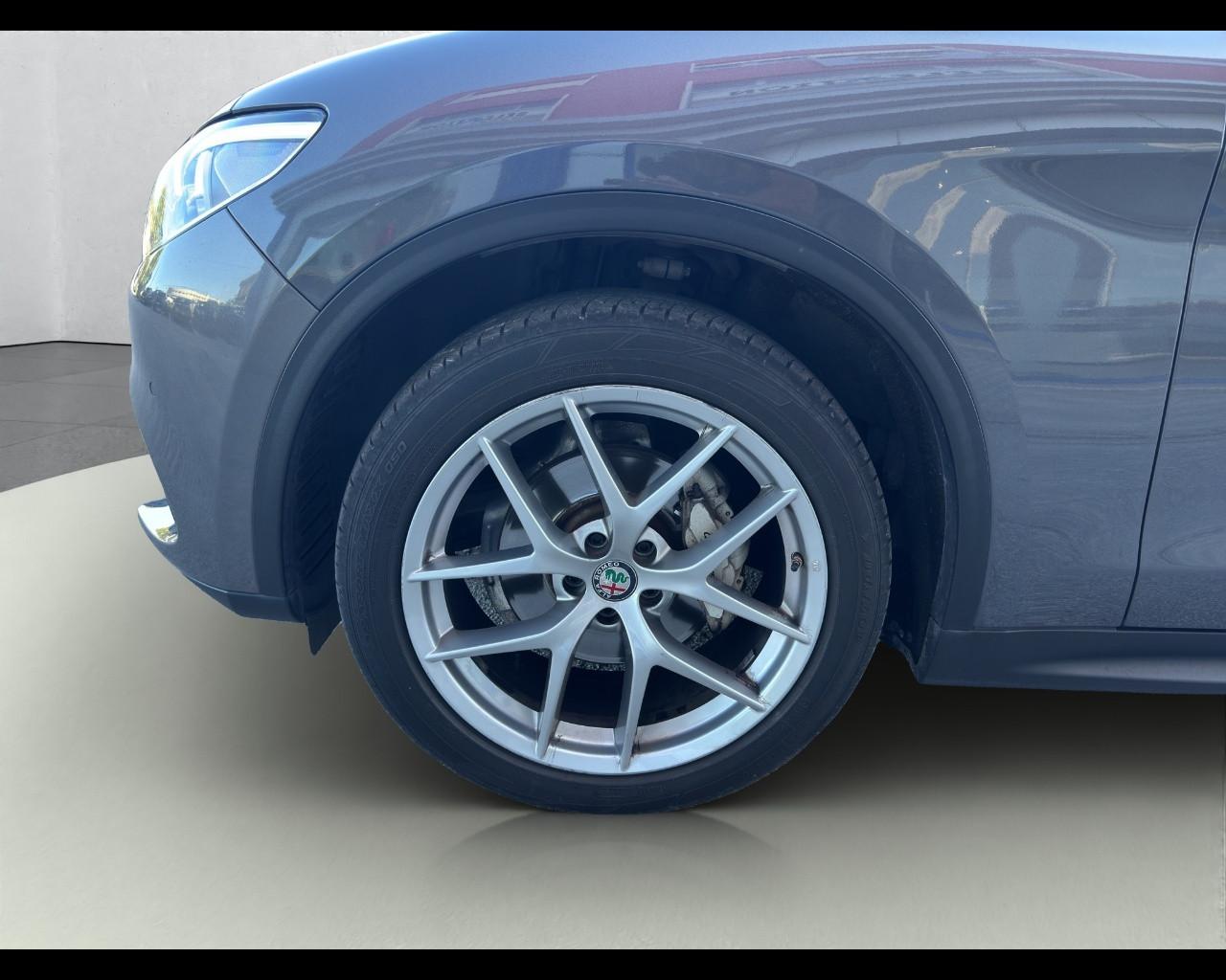 ALFA ROMEO Stelvio - Stelvio 2.2 Turbodiesel 210 CV AT8 Q4 Executive