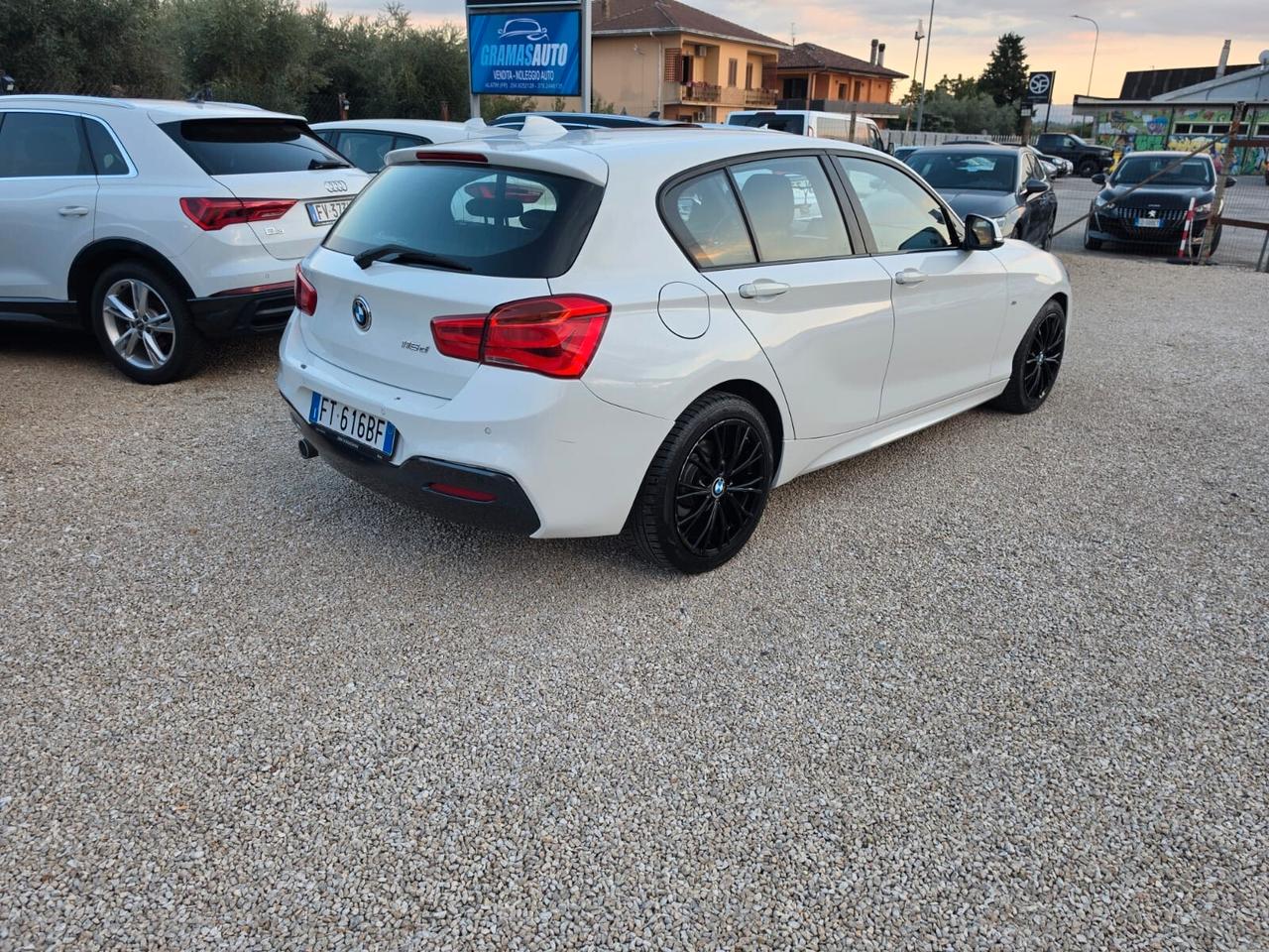 Bmw 116 116d 5p. Urban