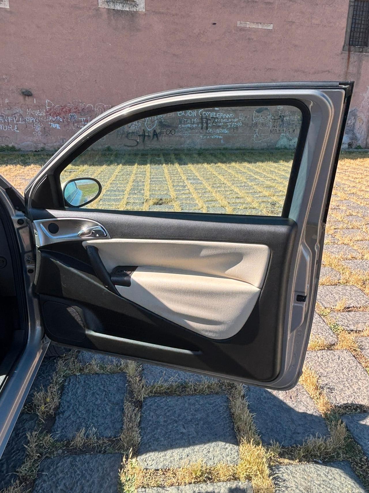 Lancia Ypsilon 1.3 MJT 75 CV Oro