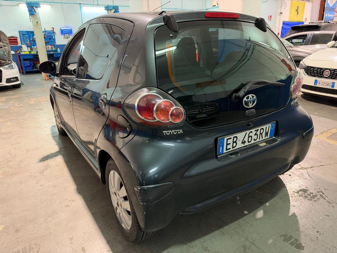 Toyota Aygo 1.0 12V VVT-i 5 porte Sol