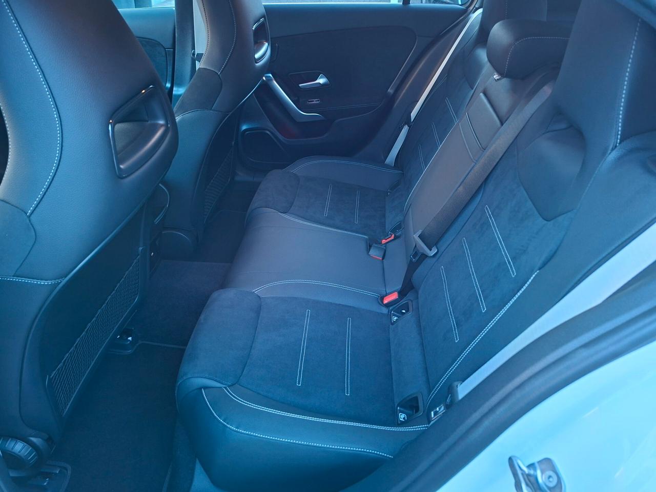 Mercedes-benz A 180 Automatic AMG Line Advanced Plus