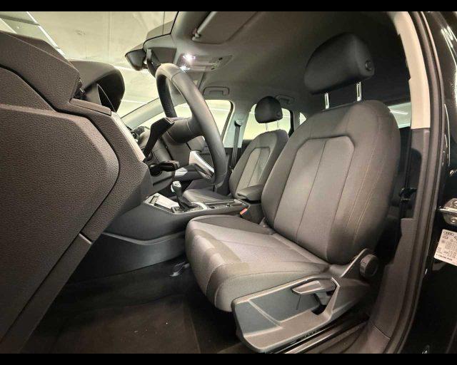 AUDI Q3 35 TFSI S tronic Business Advanced