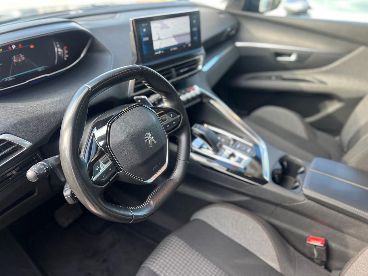 Peugeot 3008 BlueHDi 130 S&S EAT8 Active Pack