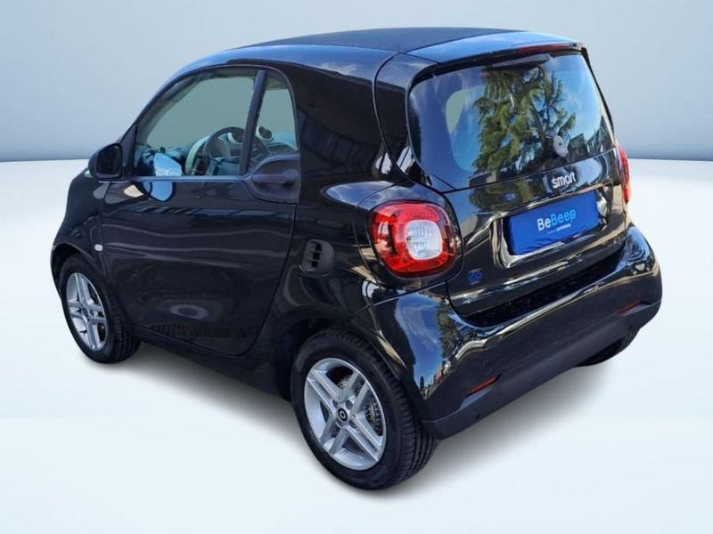 smart fortwo EQ PURE 4,6KW