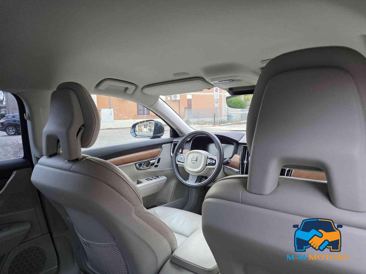 Volvo V90 D4 AWD Geartronic Momentum