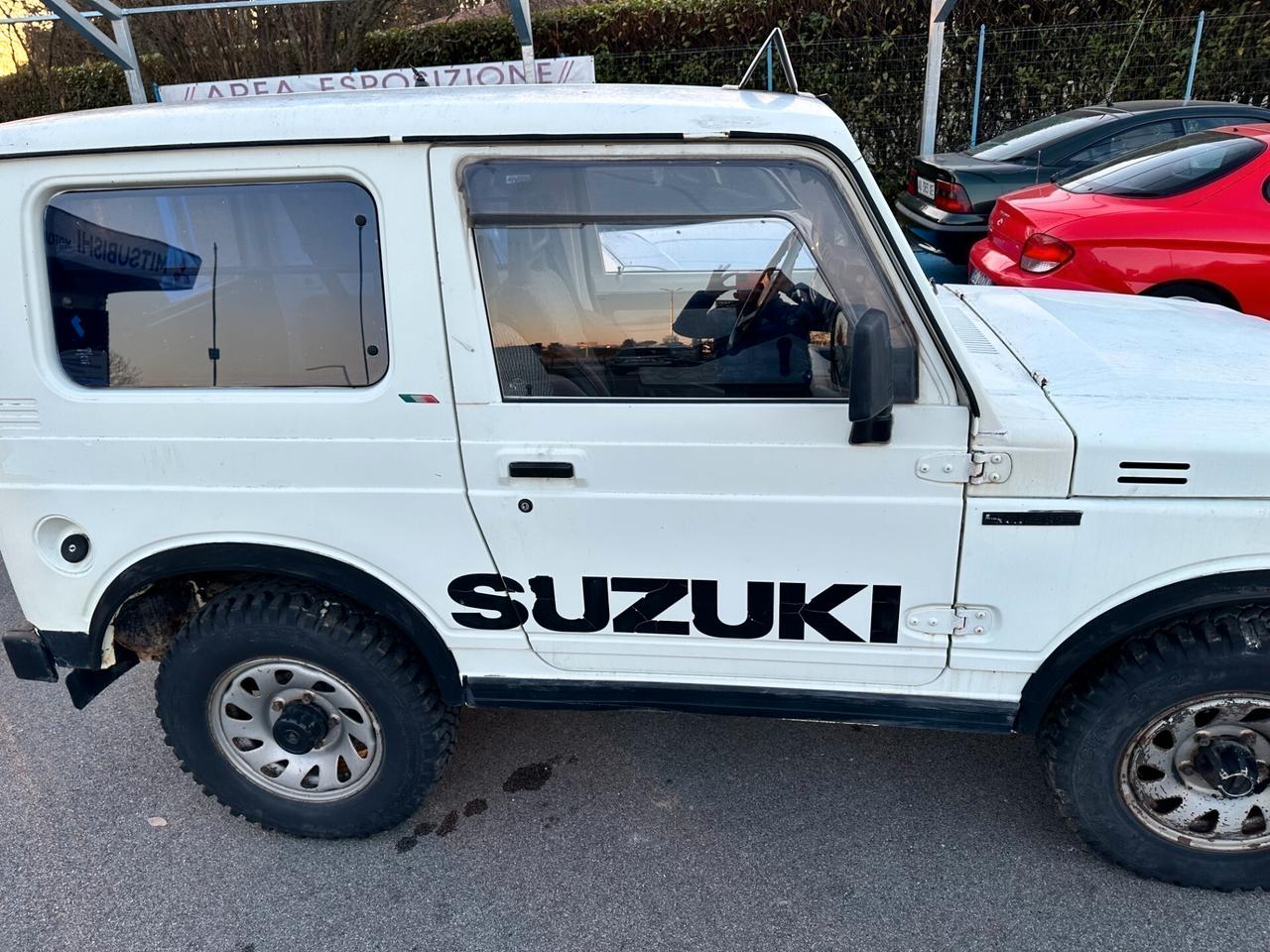 SUZUKI SANTANA 1988 con vari ripristini