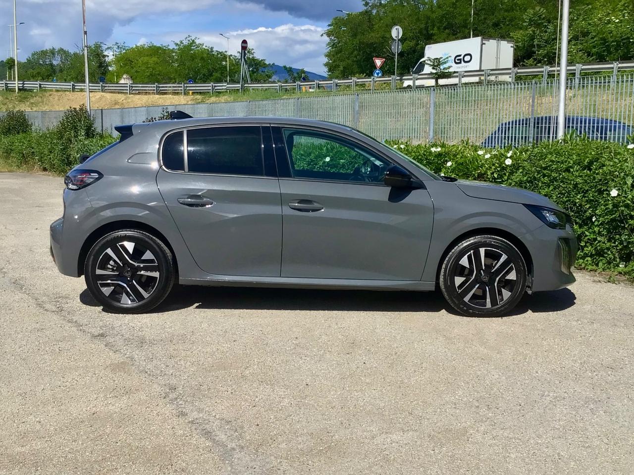 Peugeot 208 1.2 100cv Allure