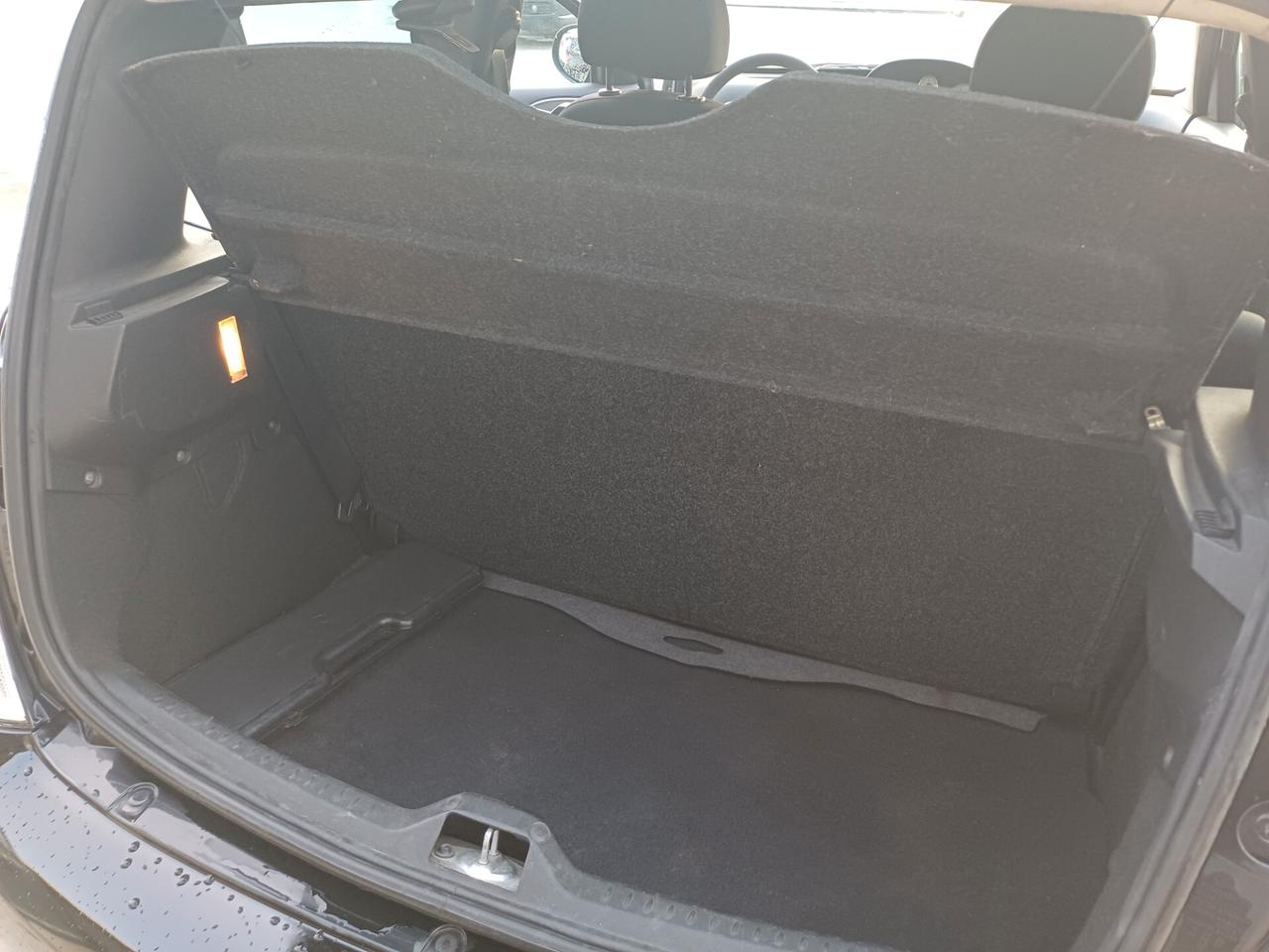 Lancia Ypsilon 1.2 60 CV Elle UniPro