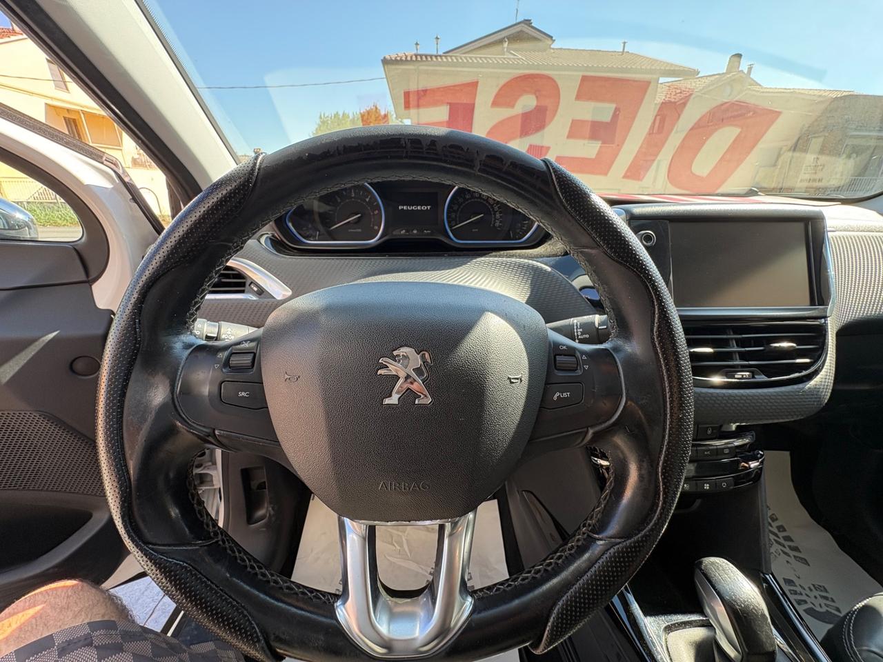 Peugeot 2008 1O SERIE BLUEHDI 100 BLACK MATT
