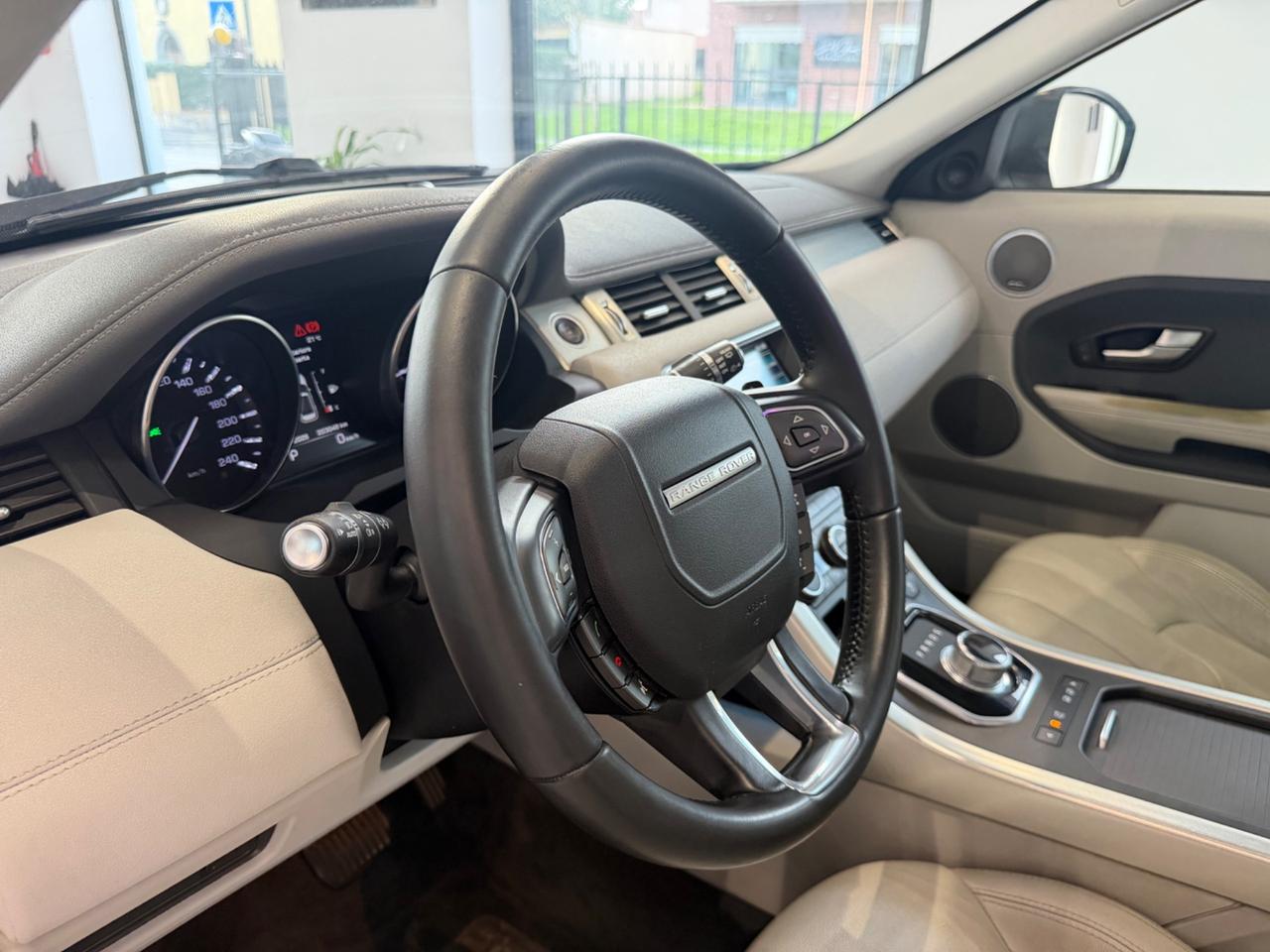 Land Rover Range Evoque 2.2 TD4 5p. Dynamic