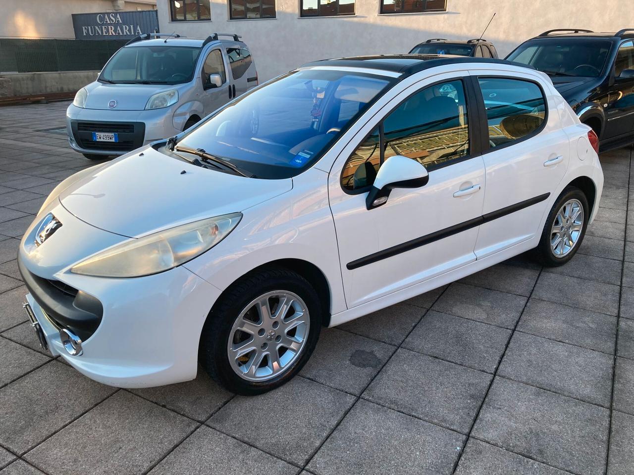 Peugeot 207 1.6 HDi 90CV 5p. XS