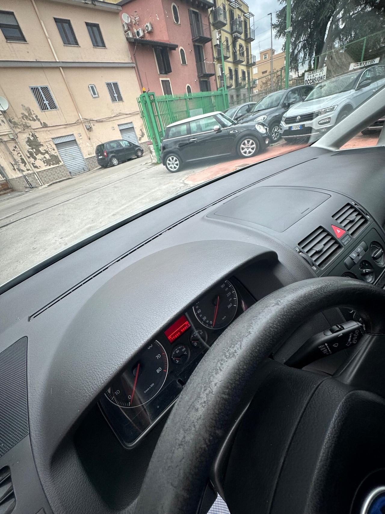 Volkswagen Touran 1.6 Trendline Bifuel G