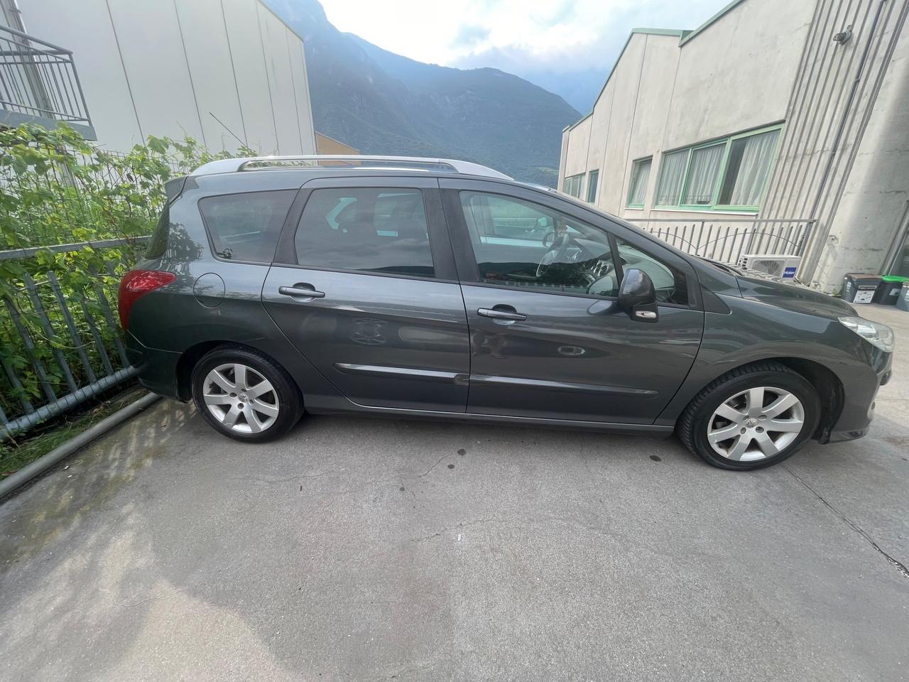 Peugeot 308 1.6 HDi 110CV 5p. Sportium 7 POSTI