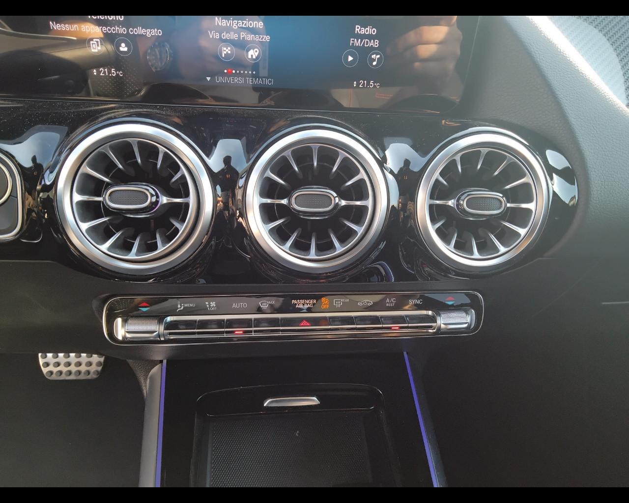 Mercedes-Benz GLA-H247 2020 - GLA 200 d Premium auto