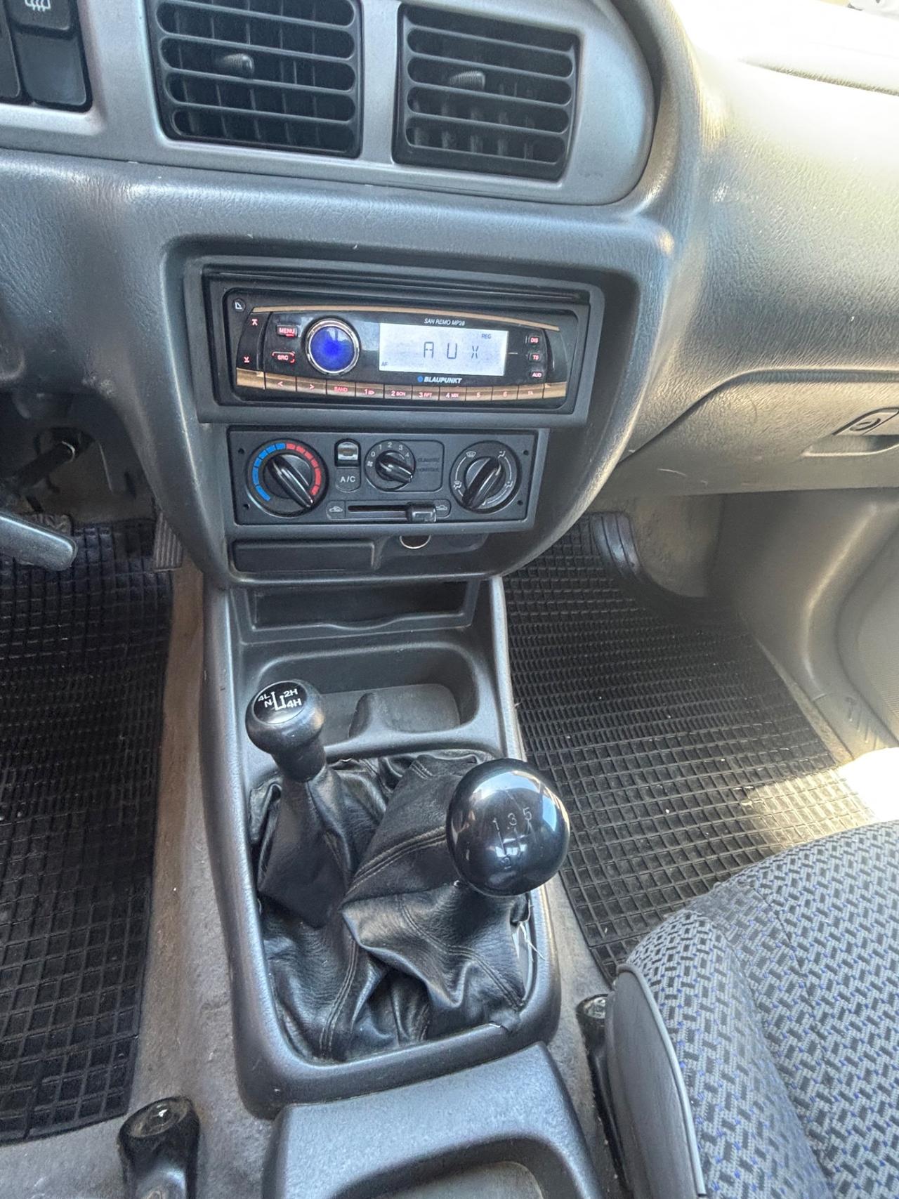 Ford Ranger 2.5 TDI (109CV) 4p. Super Cab Pick-up XL