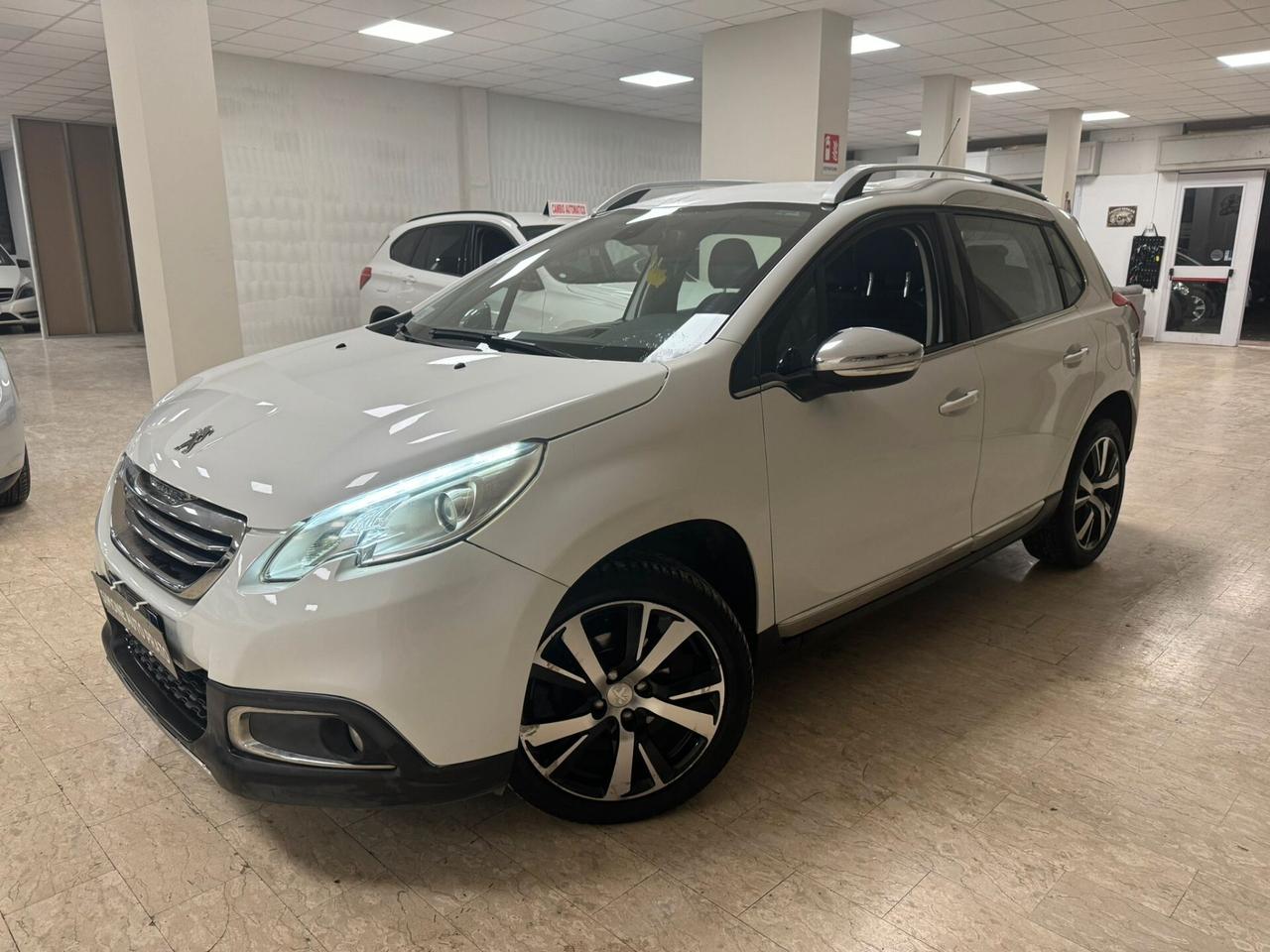 Peugeot 2008 1.6 e-HDi 115 CV Stop&Start Allure