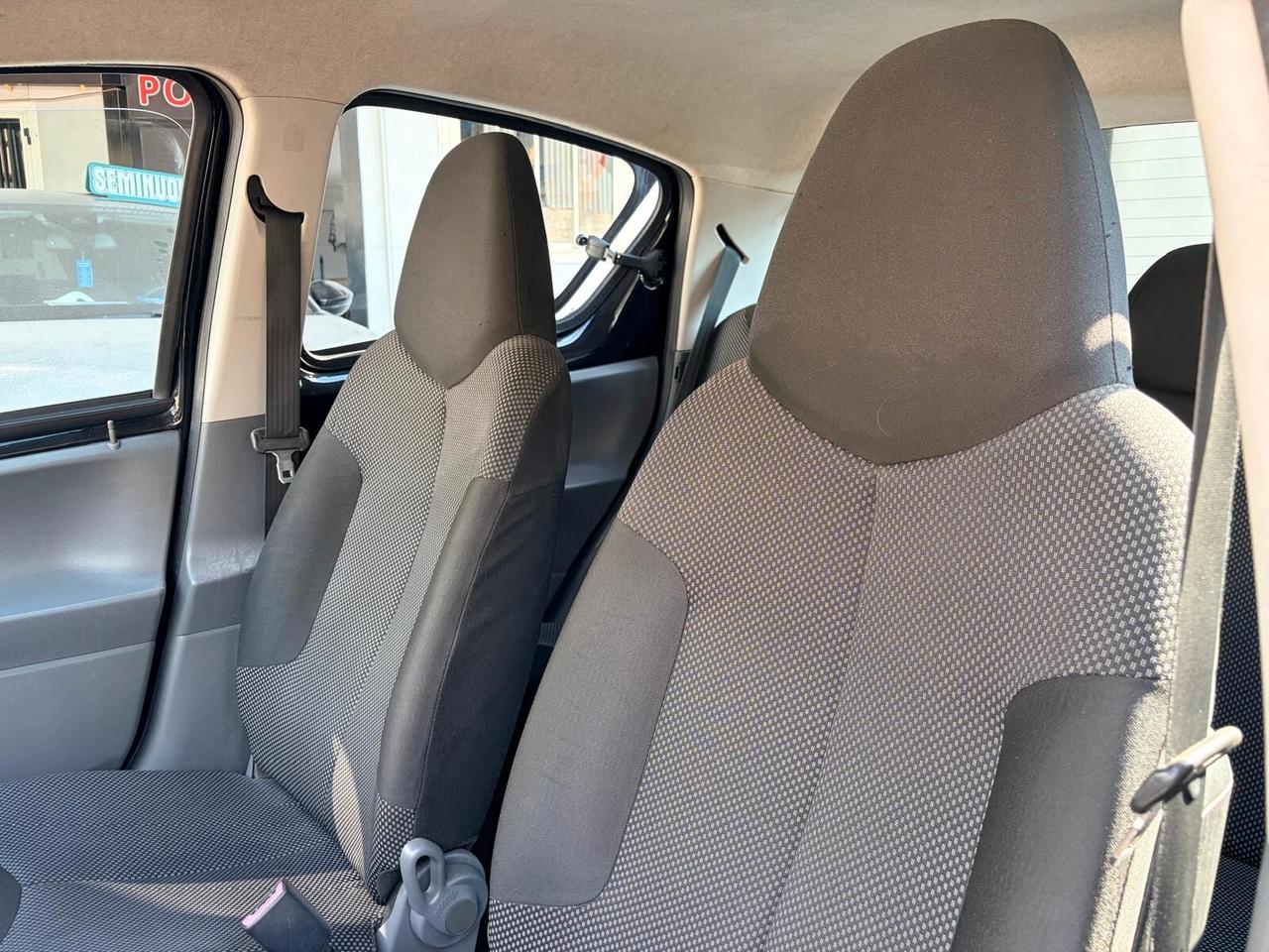 TOYOTA AYGO 1.0 68CV CAMBIO AUTOMATICO 2010