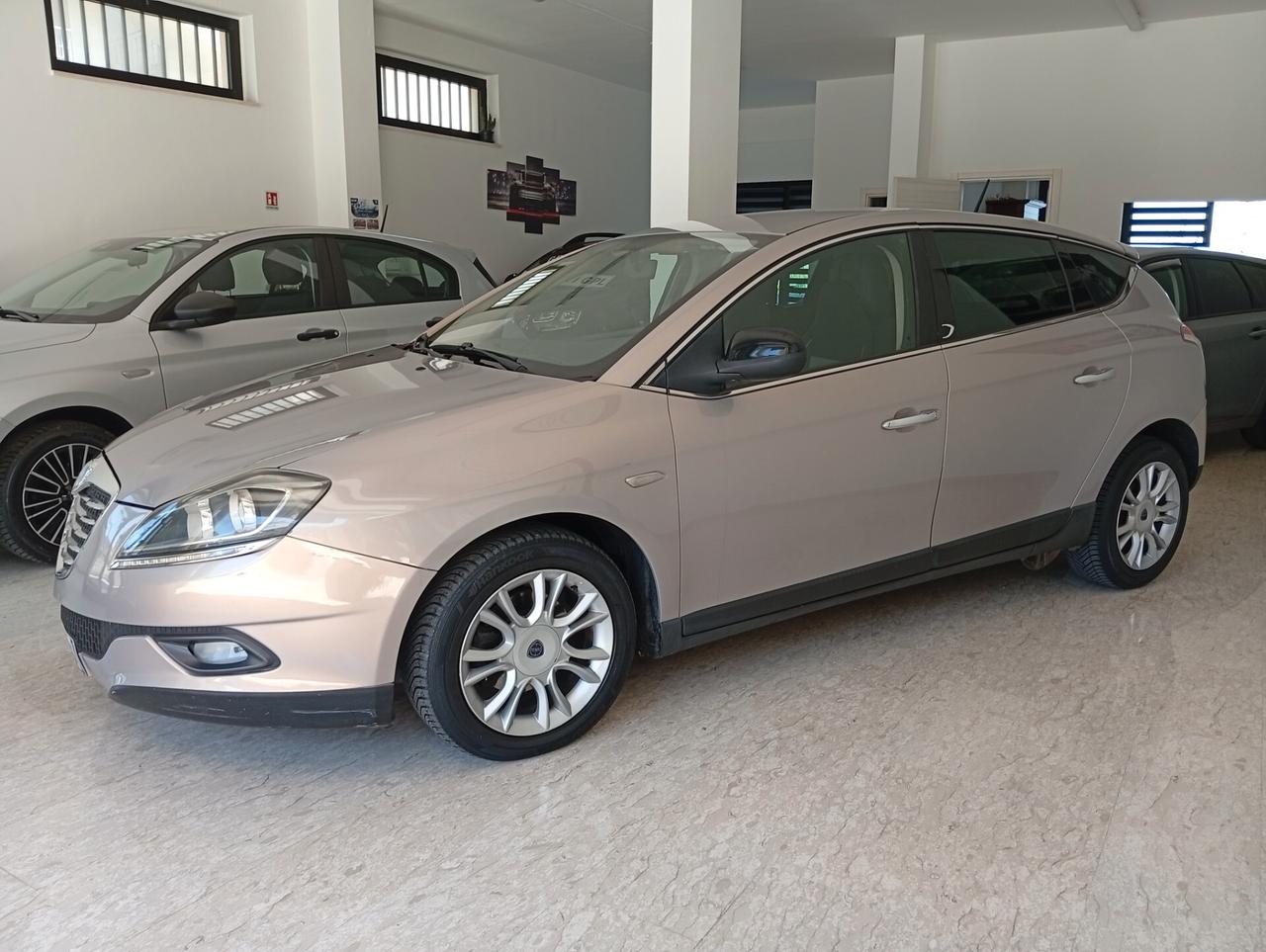Lancia Delta 1.6 MJT DPF Silver