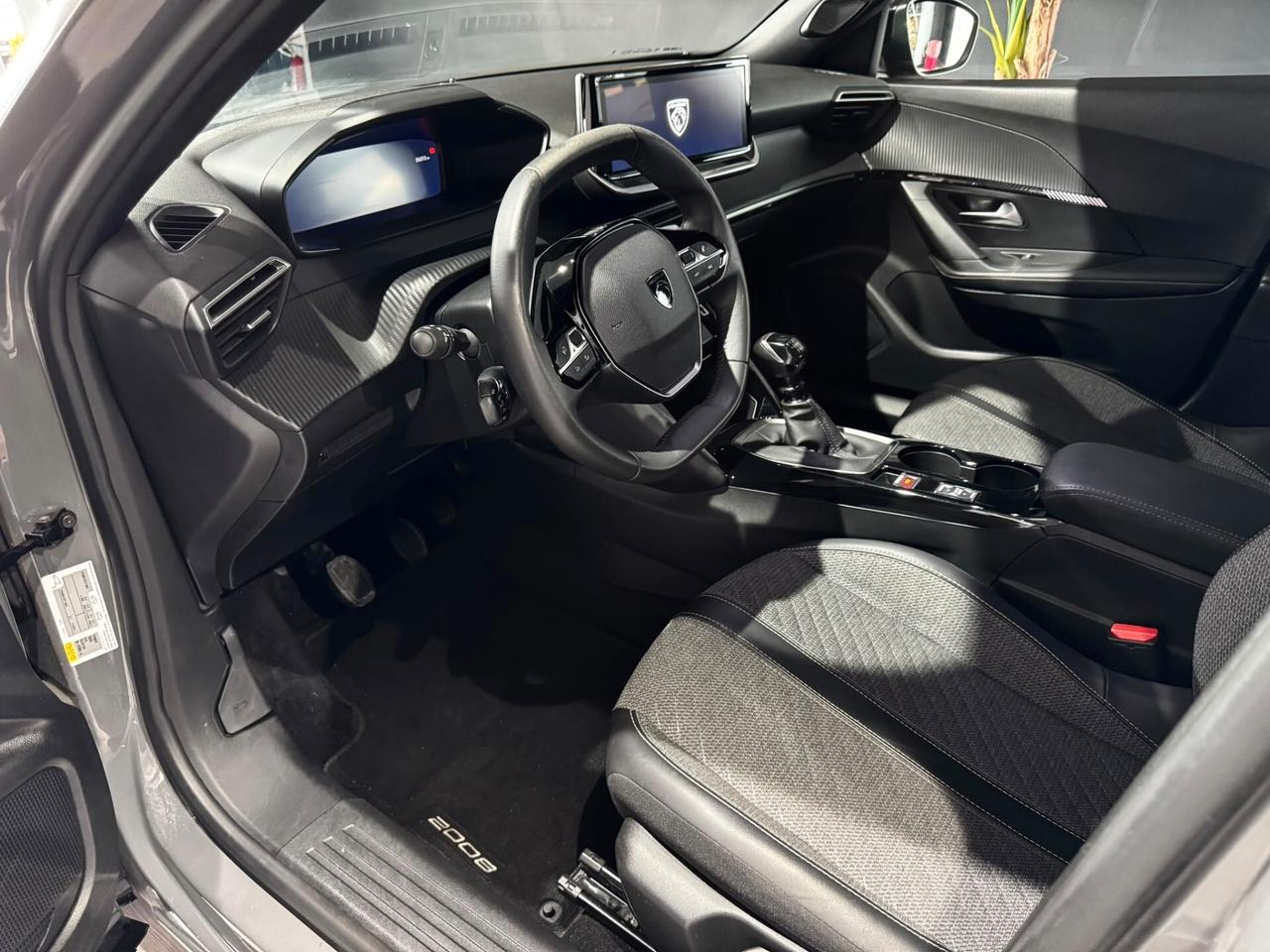 Peugeot 2008 PureTech 100 S&S Allure