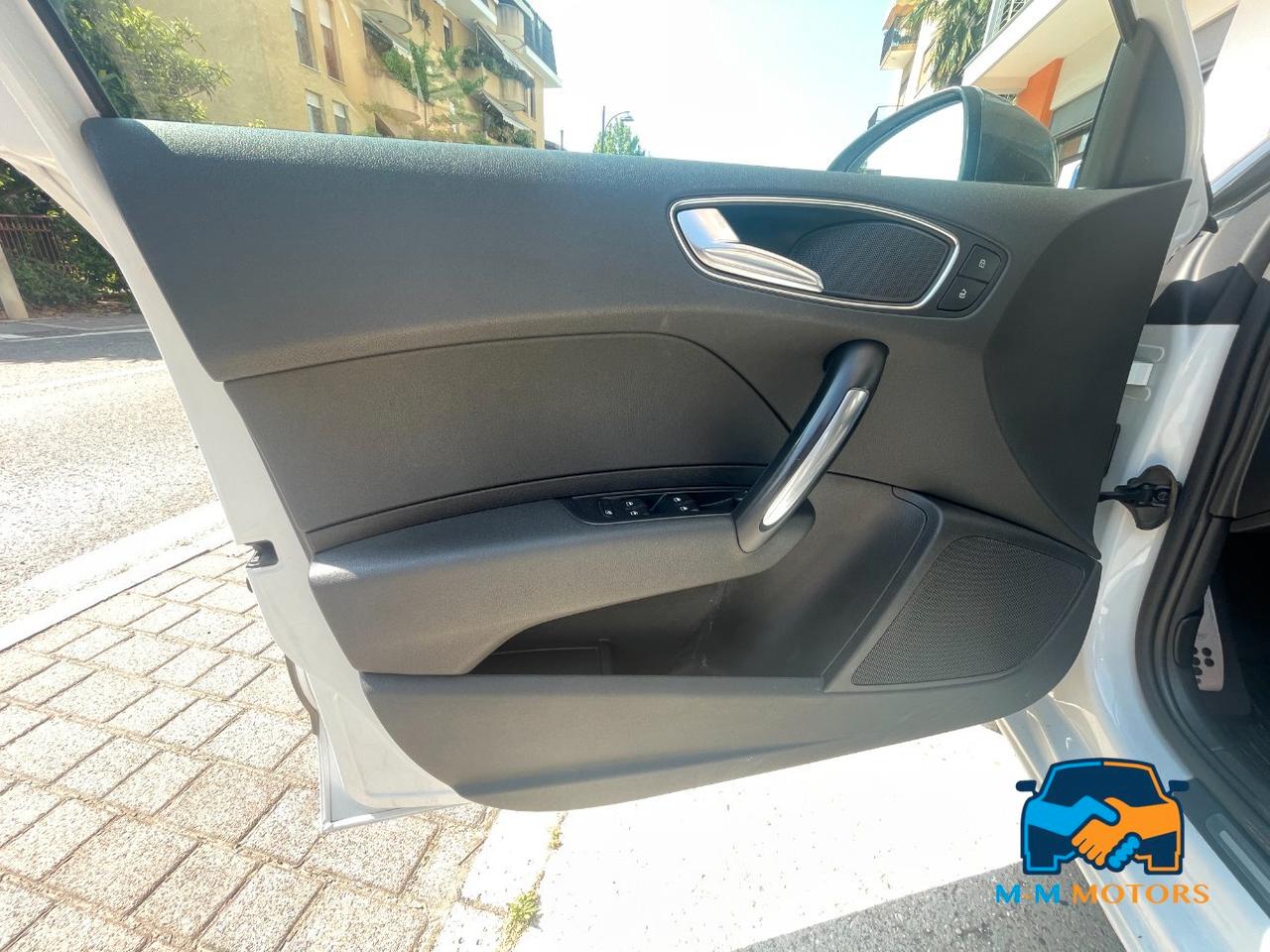 Audi A1 Sportback 1.6 tdi Attraction s-tronic neo patentati