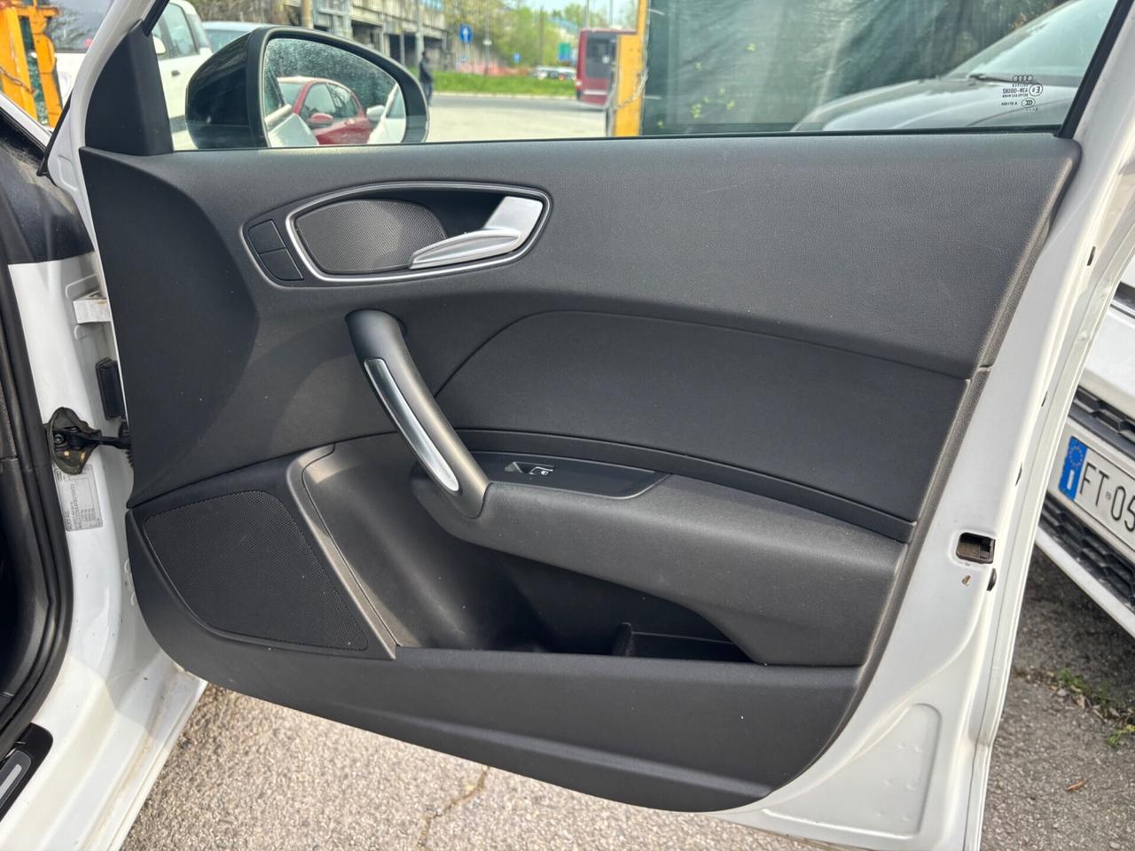 Audi A1 SPB 1.6 TDI 116 CV S tronic OK NEOPATENTATI