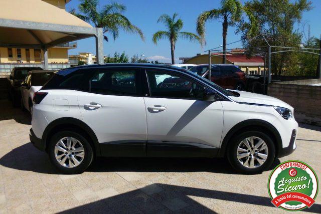 PEUGEOT 3008 BlueHDi 130 S&S EAT8 Business