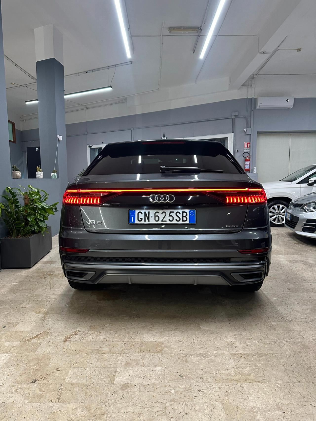 Audi Q8 55 TFSI Sport Versione RS