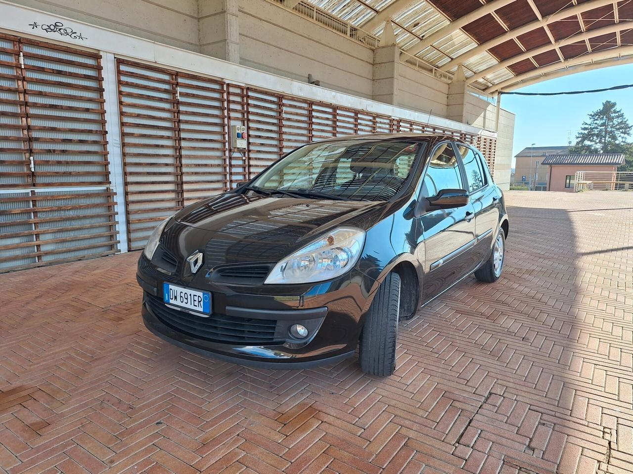 Renault Clio 1.2 16V 5 porte Dynamique