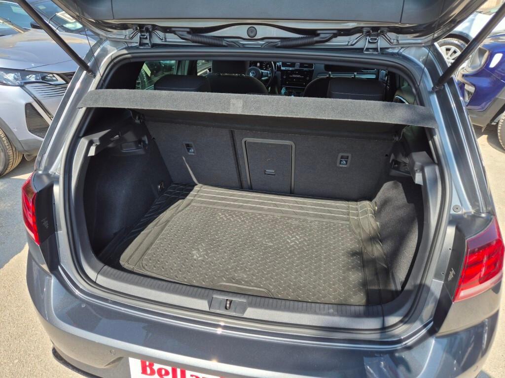 Volkswagen Golf R-LINE 7.5 2.0 TDI DSG 5p