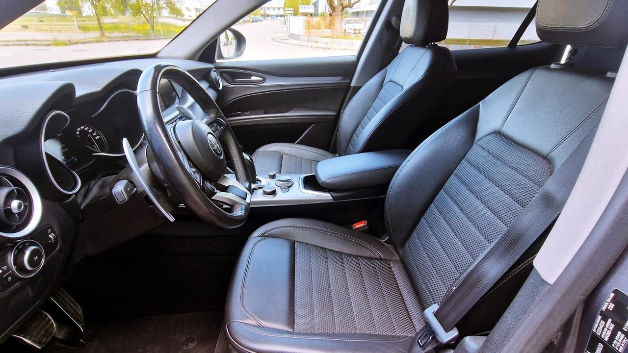 Alfa Romeo Stelvio 2.2 Turbodiesel 190 CV AT8 Q4 Sprint