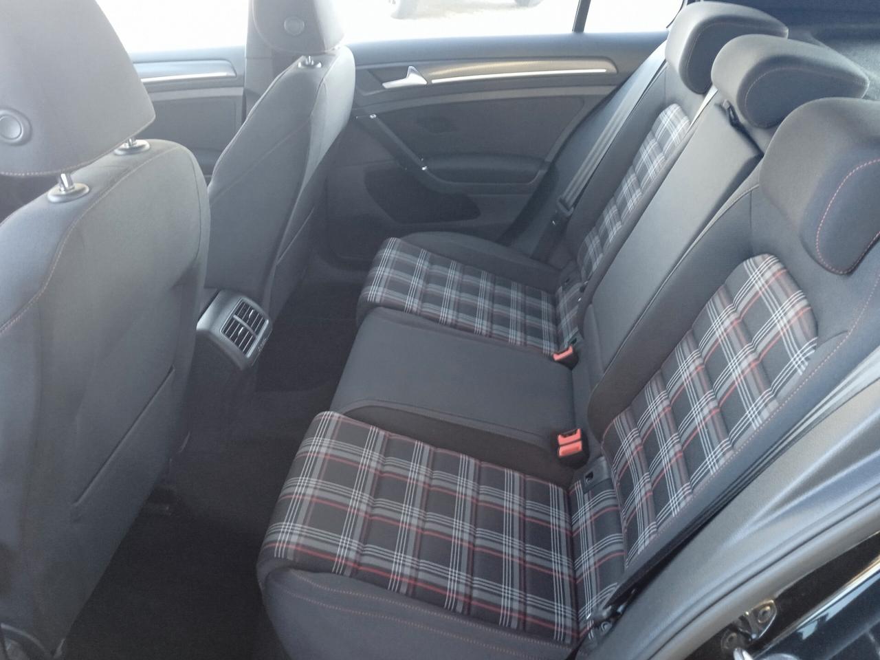 Volkswagen Golf GTI PERFORMANCE FULL LED VIRTUAL KOPTIT APPEL CAR PLAY SENS PARK NAVY IN ARRIVO OPZIONABILE