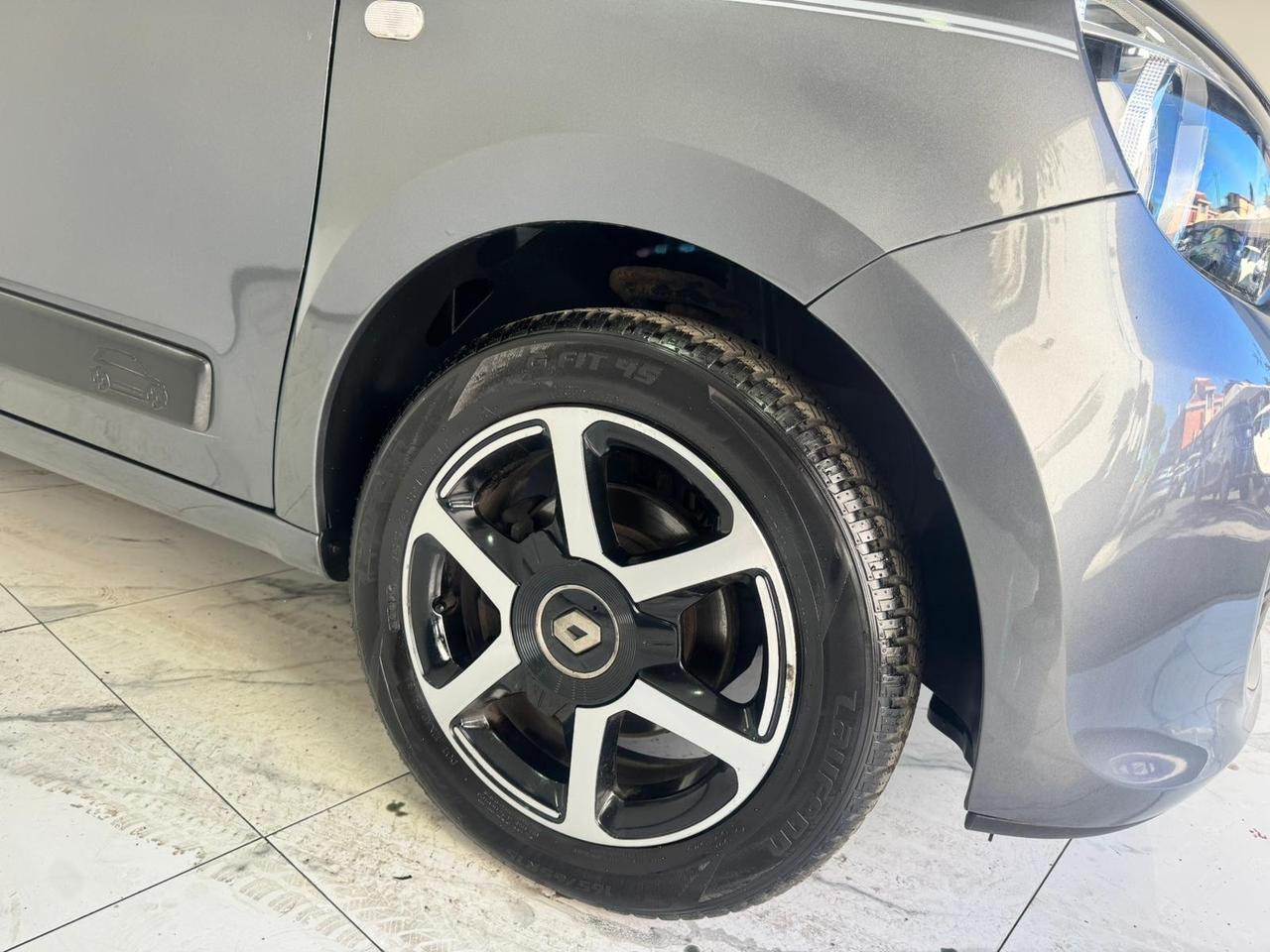 Renault Twingo TCe 90 CV-LIMITED-TAGLIANDATA RENAULT-2017