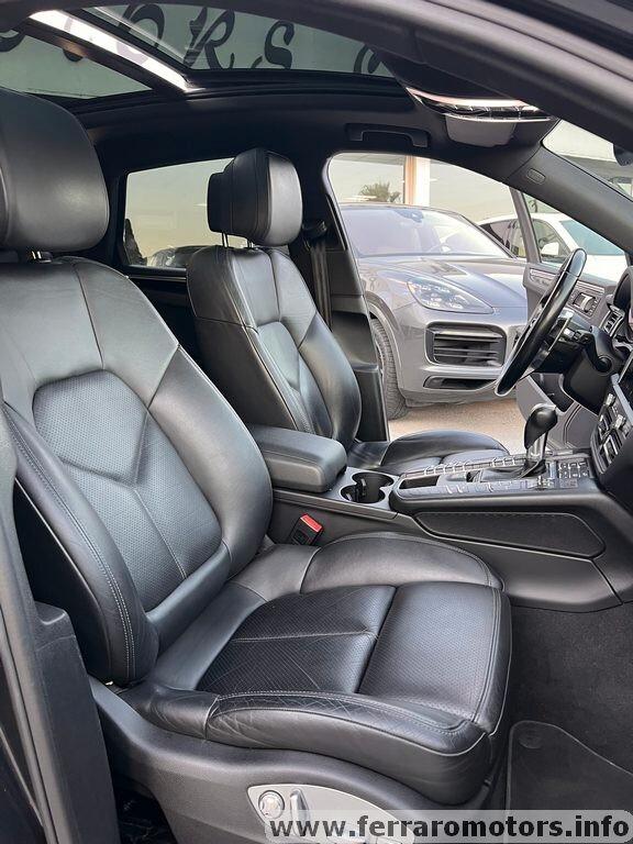 Porsche Macan 3.0 S tetto iva esposta