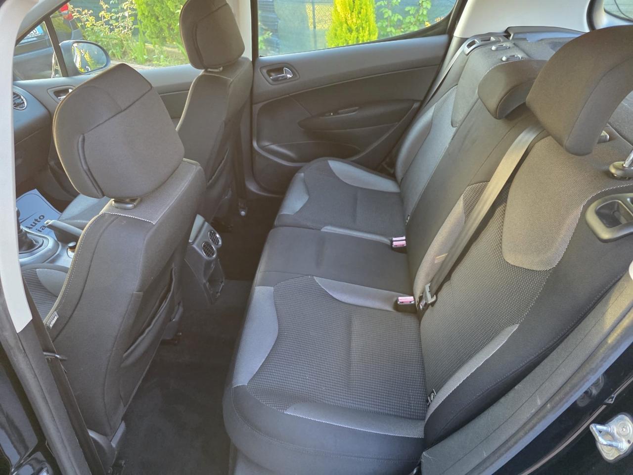 Peugeot 308 1.6 HDi 110CV 5p. Tecno (6 Marce)