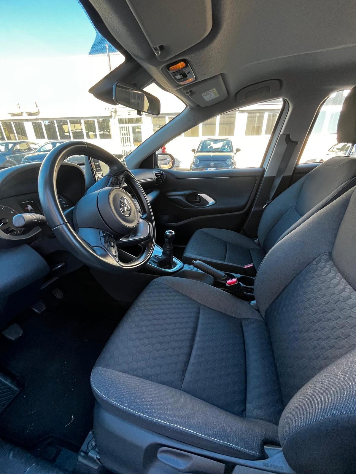 Toyota Yaris 1.0 5 porte Active OK NEOPATENTATI