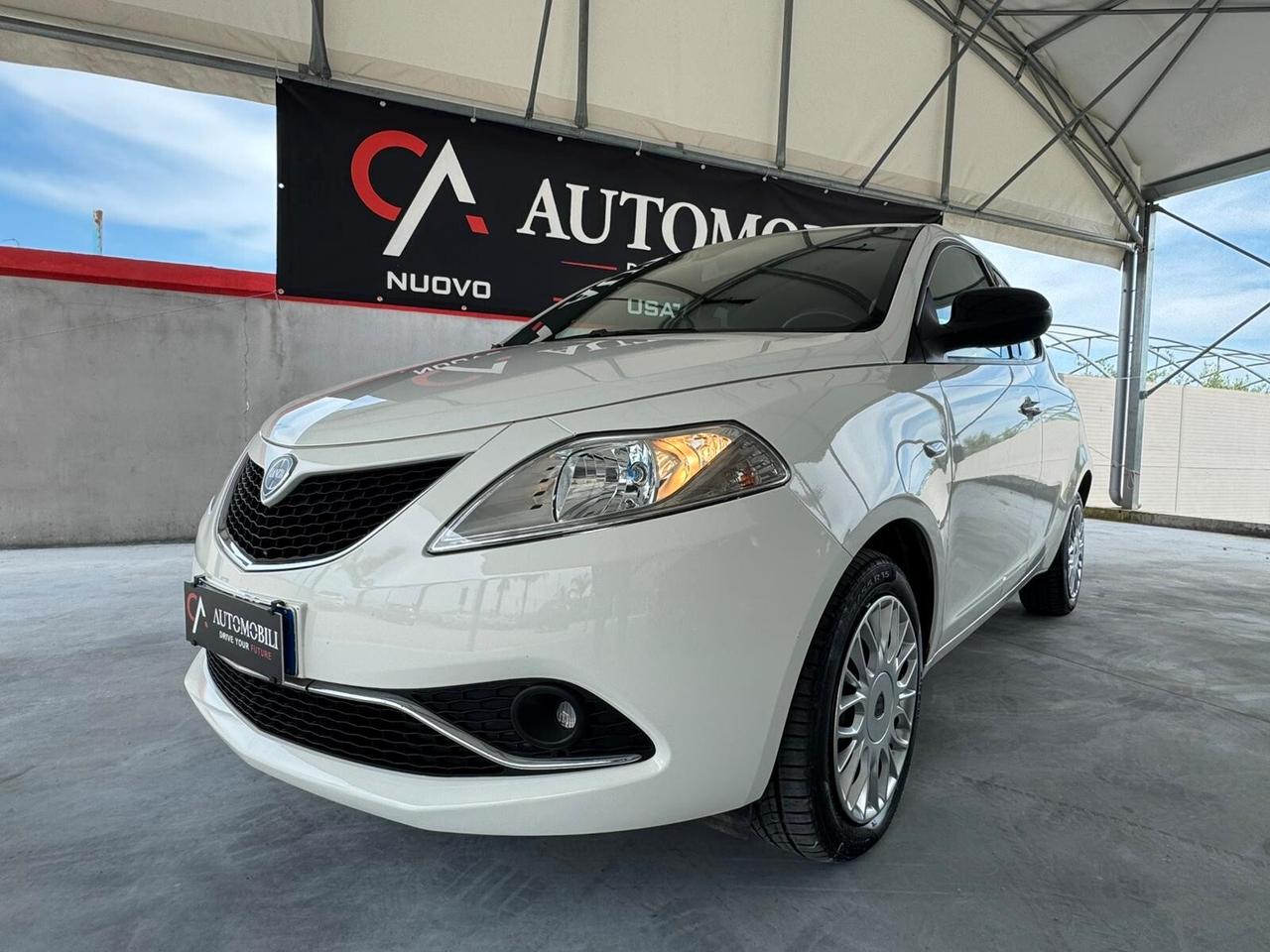 Lancia Ypsilon 1.2 69 CV 5 porte Gold