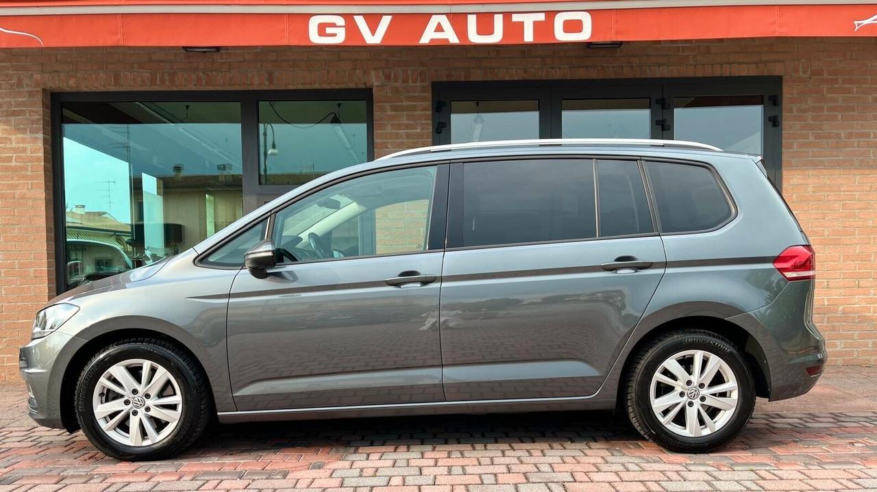 Volkswagen Touran 2.0 TDI DSG Executive - 7 POSTI