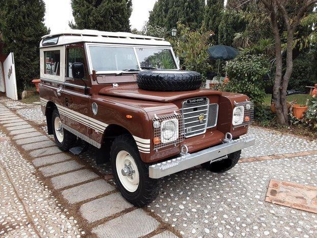 Land Rover Defender 88