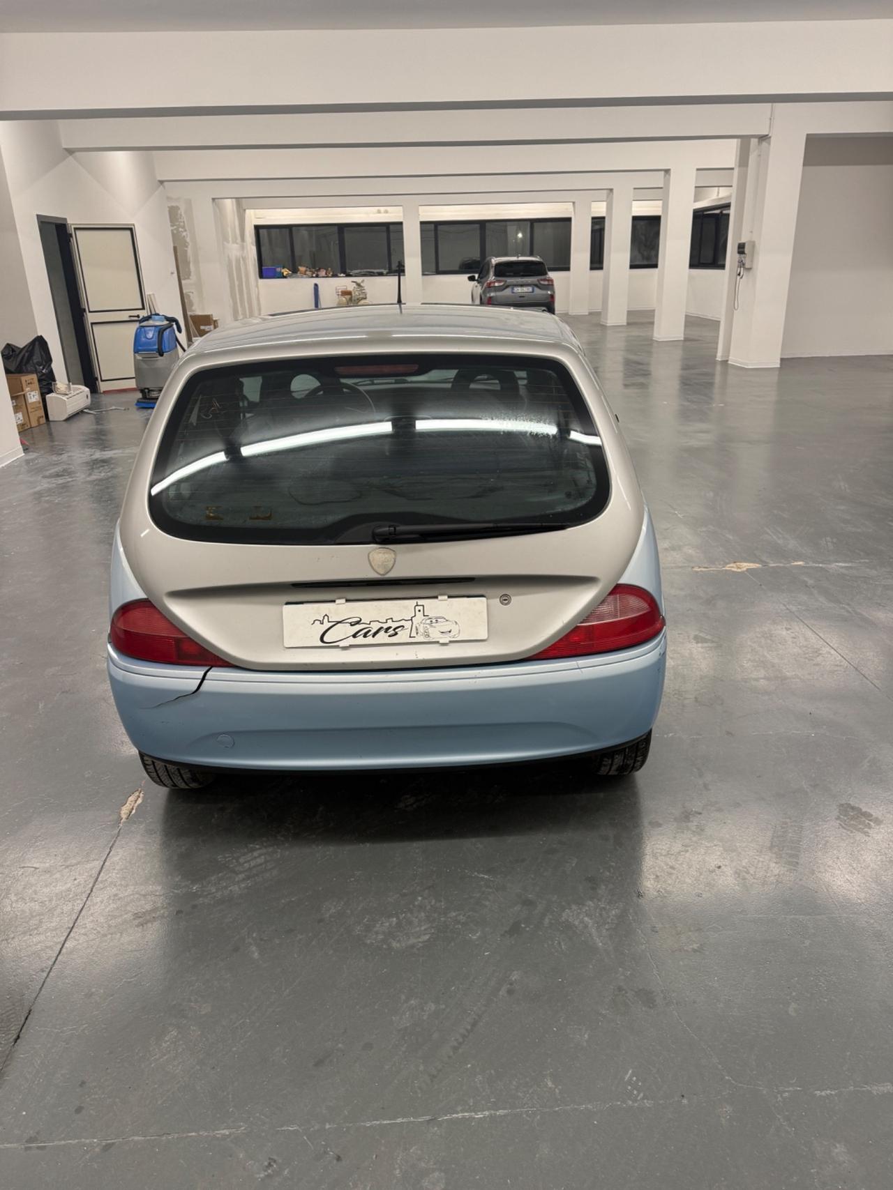 Lancia Y 1.2i cat Elefantino Blu