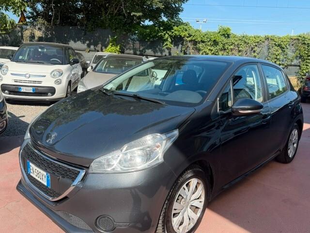 Peugeot 208 1.4 HDi 68 CV 5 porte Allure