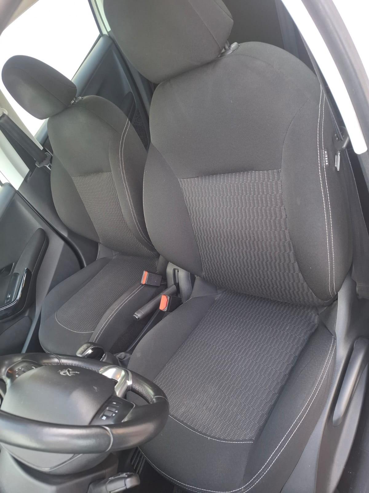 Peugeot 208 BlueHDi 75 5 porte Allure