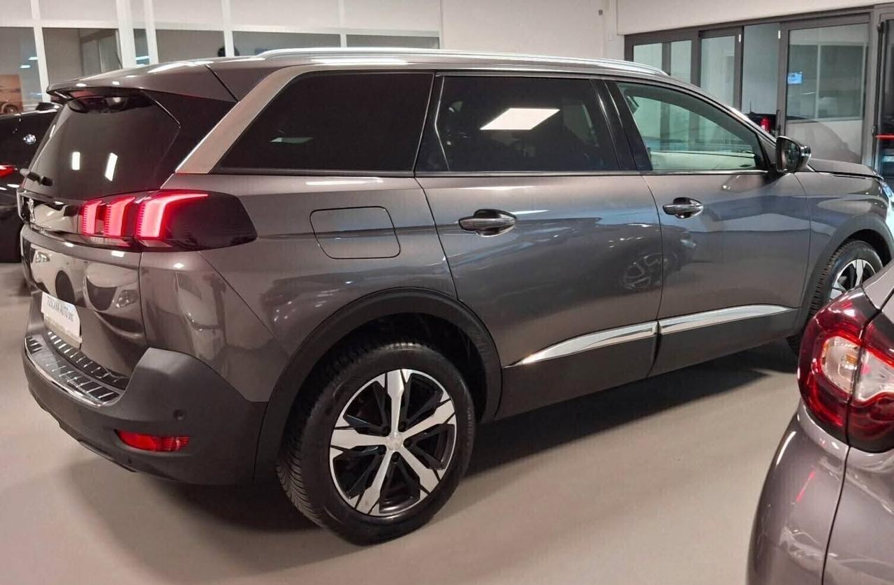 Peugeot 5008 BlueHDi 130 allure pack Telecamere 360°