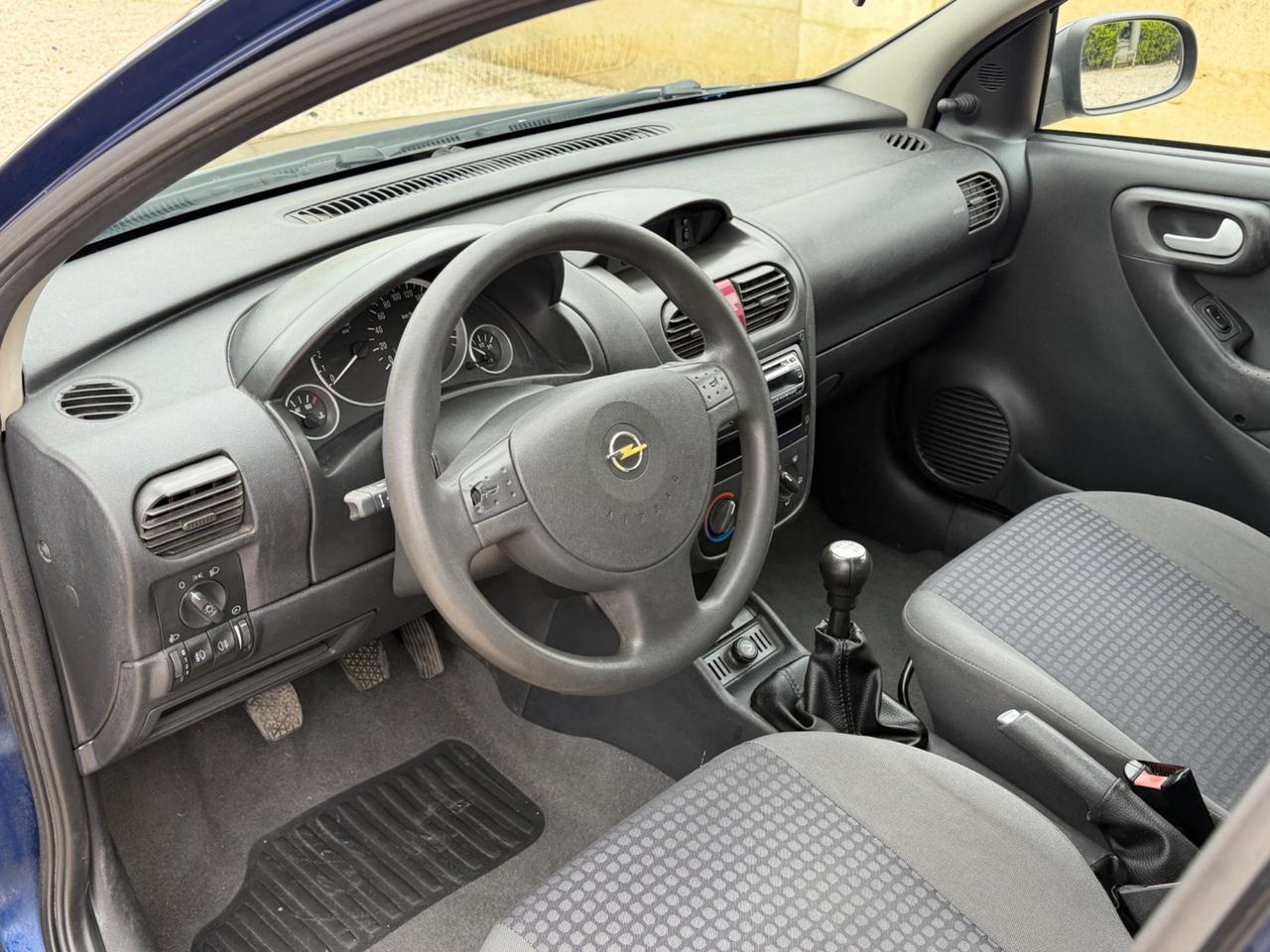 Opel Corsa 1.2i 16V cat 5 porte 'Njoy